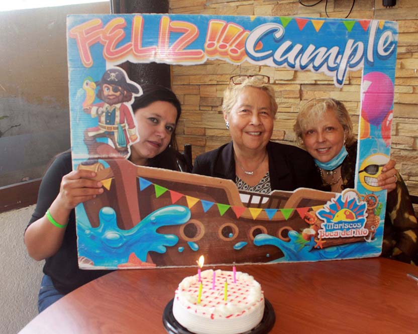 Rosalinda y Julia, celebraron su cumpleaños con un desayuno sorpresa –  Diario Gráfico