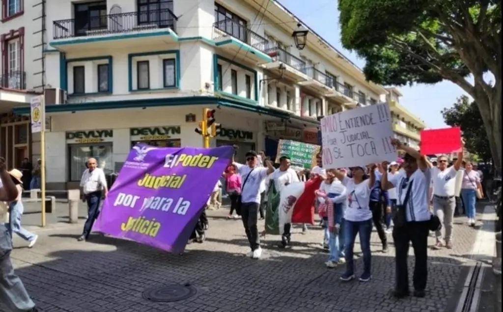 Protestan En Los Estados Contra Extinción De Fideicomisos Del Poder Judicial Diario Gráfico 4526